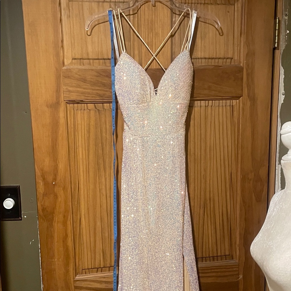 Chicago prom boutique, peaches, never worn Elegant Sequin Gown Sz 0